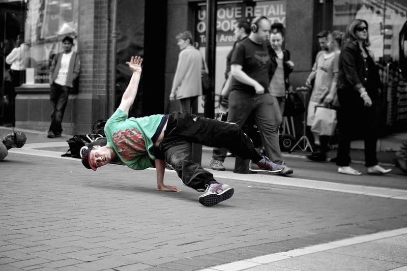 Breakdancer